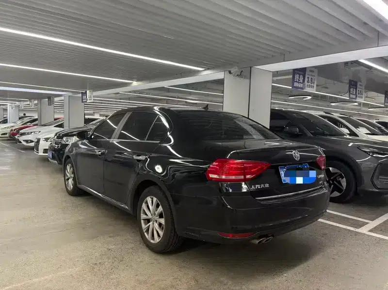 2017 Volkswagen Lavida 230TSI DSG Comfort Edition — миниатюра 3