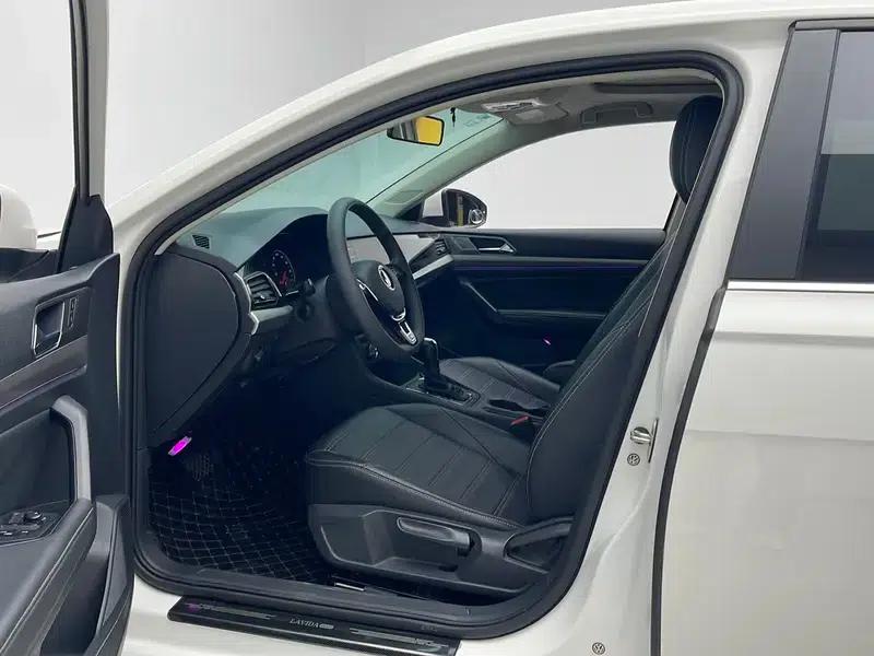 2021 Volkswagen Lavida 280TSI DSG Comfort Edition — миниатюра 17