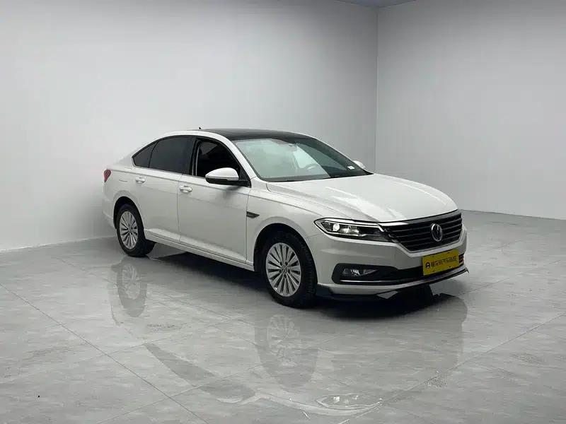 2021 Volkswagen Lavida 280TSI DSG Comfort Edition — миниатюра 3
