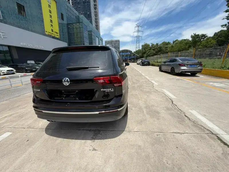Tiguan L 2018 330TSI Automatic 2WD Comfort Edition — миниатюра 5