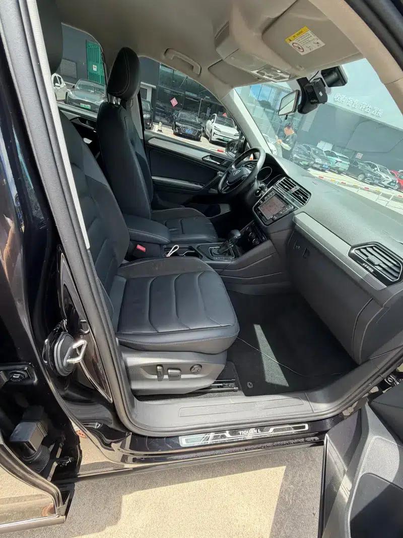 Tiguan L 2018 330TSI Automatic 2WD Comfort Edition — миниатюра 8