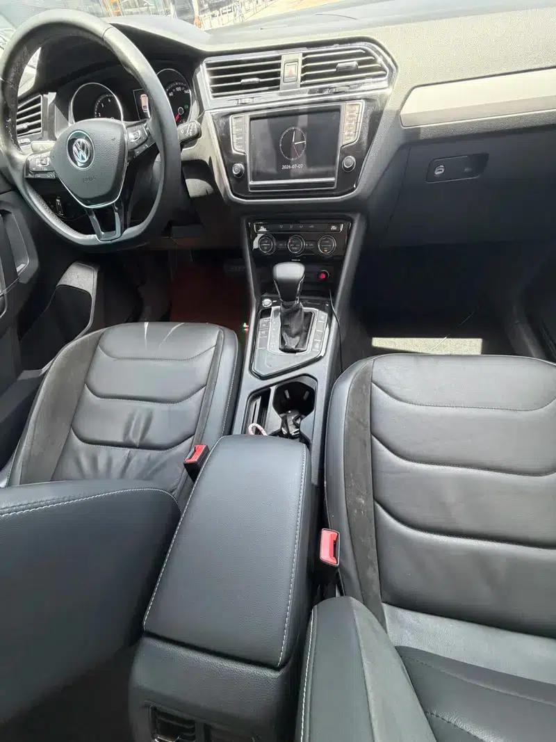 Tiguan L 2018 330TSI Automatic 2WD Comfort Edition — миниатюра 10