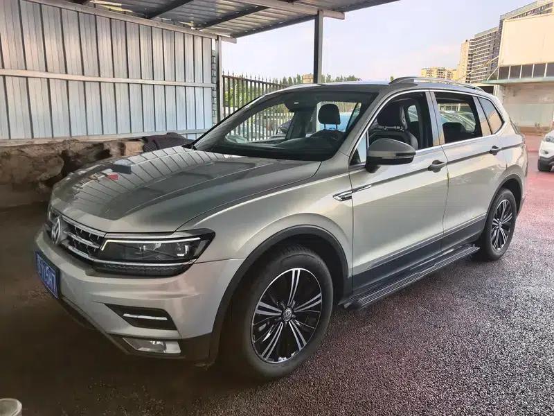 Tiguan L 2017 380TSI Automatic 4WD Luxury Edition — миниатюра 1