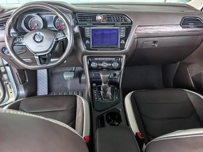 Tiguan L 2017 380TSI Automatic 4WD Luxury Edition — миниатюра 3