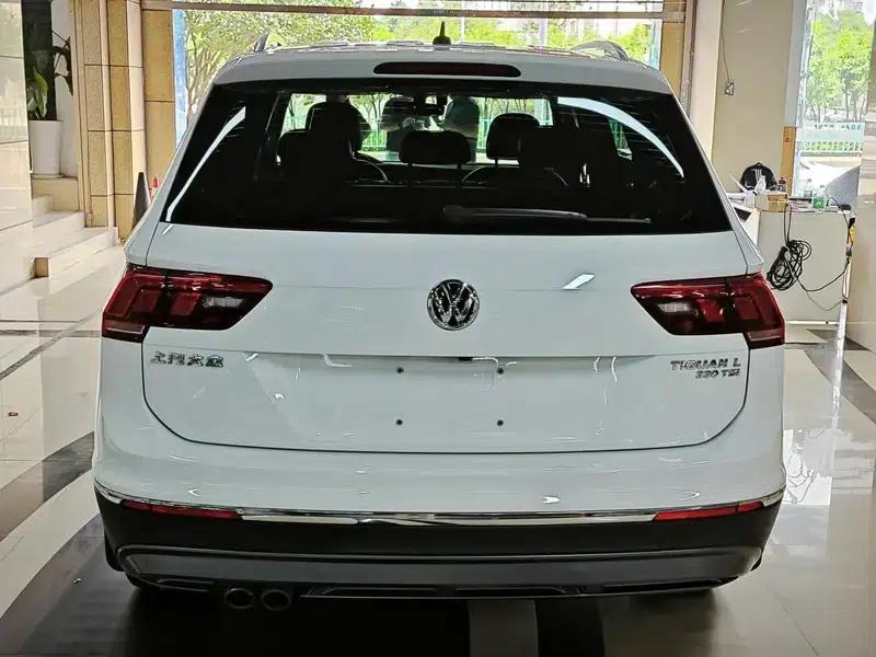 Tiguan L 2018 330TSI Automatic 2WD Luxury Edition — миниатюра 5