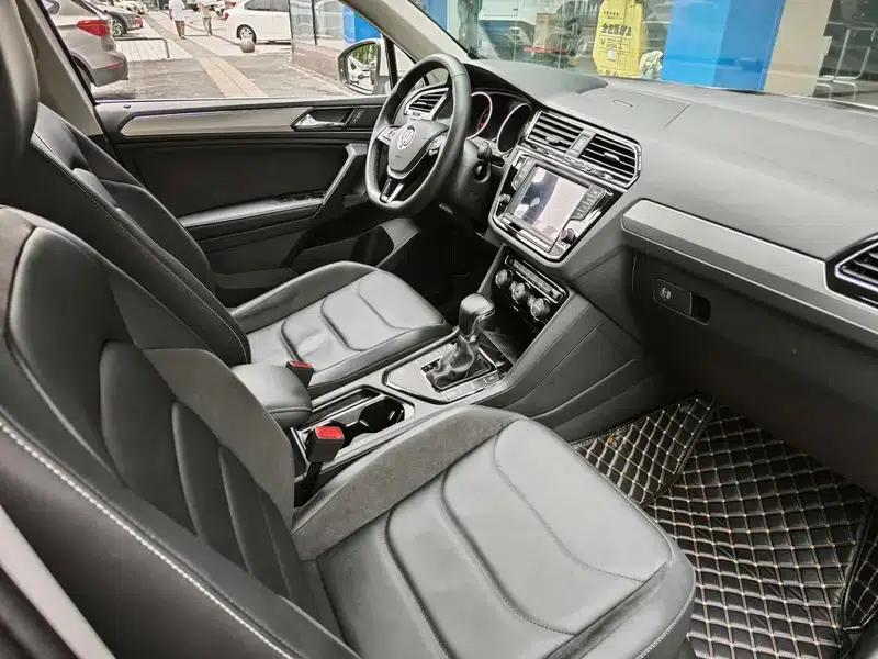 Tiguan L 2018 330TSI Automatic 2WD Luxury Edition — миниатюра 7