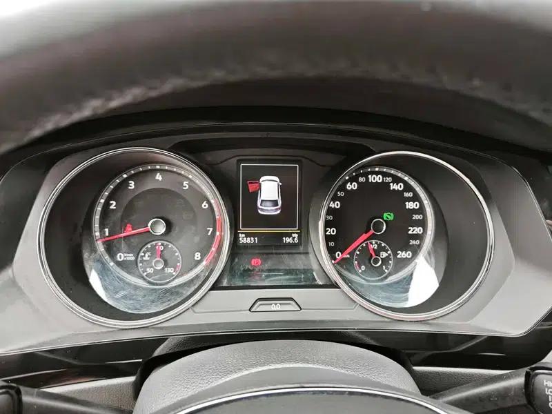 Tiguan L 2018 330TSI Automatic 2WD Luxury Edition — миниатюра 9