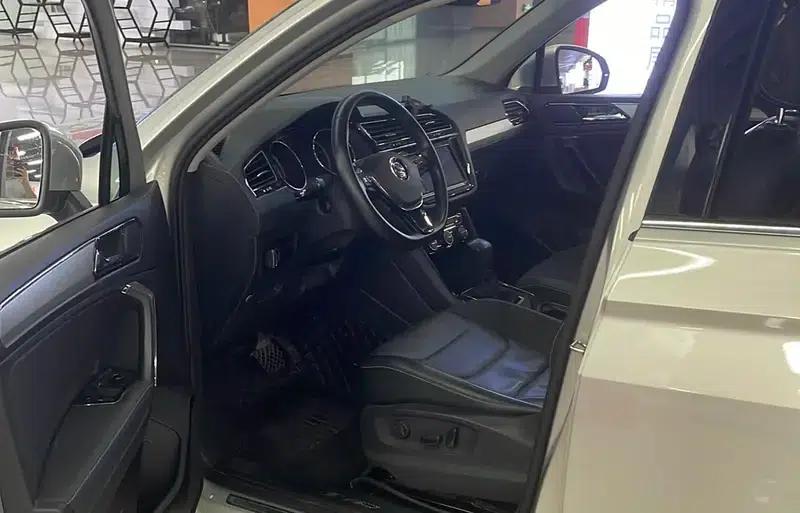 Tiguan L 2018 330TSI Automatic 2WD Luxury Edition — миниатюра 12