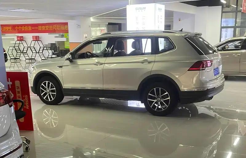 Tiguan L 2018 330TSI Automatic 2WD Luxury Edition — миниатюра 3