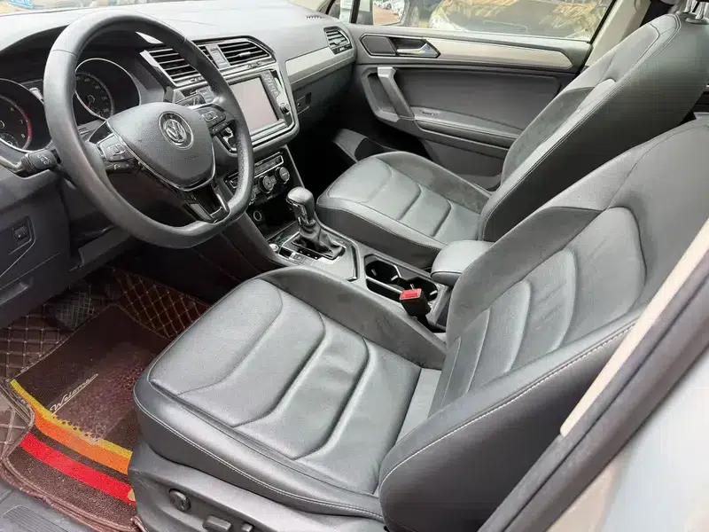 Tiguan L 2017 330TSI Automatic 2WD Luxury Edition — миниатюра 9