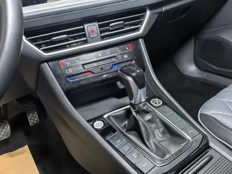 2023 Volkswagen Sagitar 280TSI DSG Super Edition — миниатюра 18