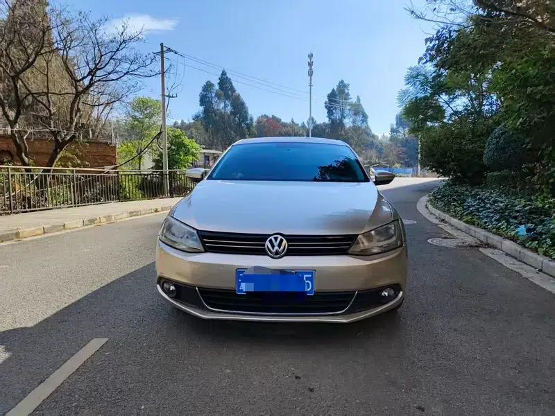 2014 Volkswagen Sagitar Facelift 1.4TSI Automatic Luxury — миниатюра 2