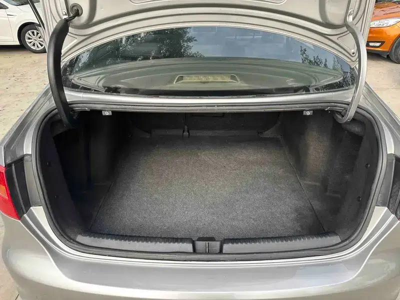 2012 Volkswagen Sagitar 1.4TSI Automatic Fashion Edition — миниатюра 12