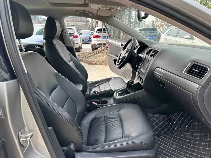 2012 Volkswagen Sagitar 1.4TSI Automatic Fashion Edition — миниатюра 9