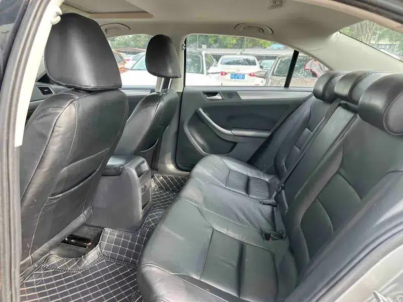 2012 Volkswagen Sagitar 1.4TSI Automatic Fashion Edition — миниатюра 10