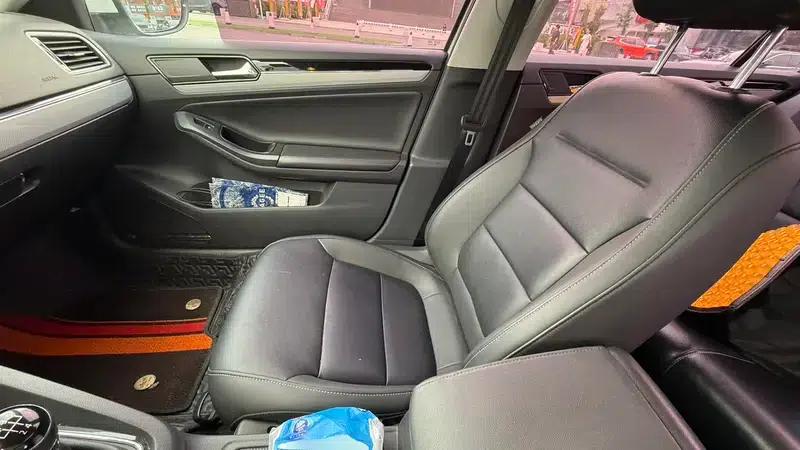2017 Volkswagen Sagitar 230TSI Manual Comfort Edition — миниатюра 18