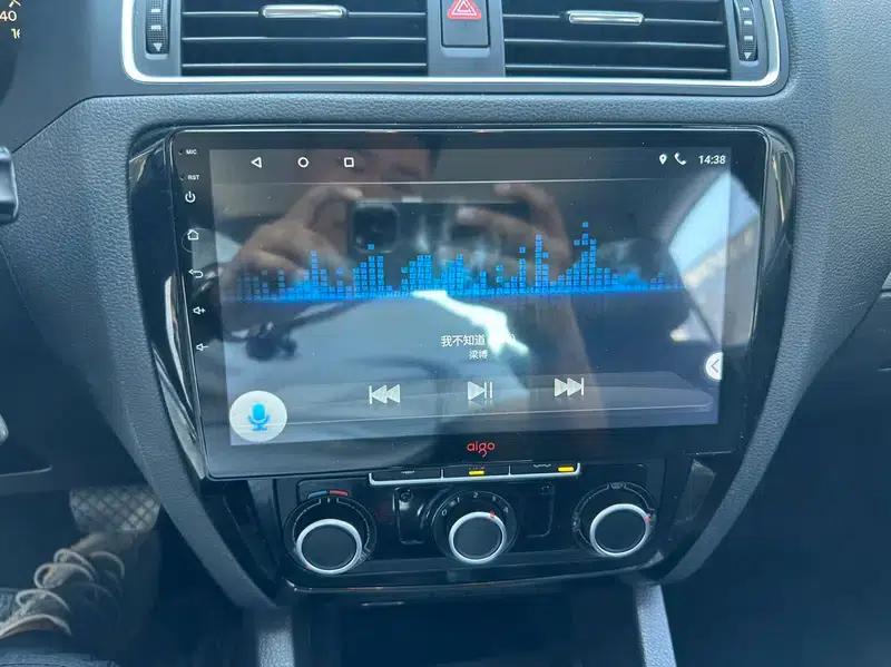 2014 Volkswagen Sagitar 1.6L Automatic Comfort Model — миниатюра 16
