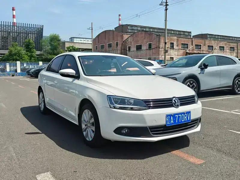 2014 Volkswagen Sagitar 1.4TSI Automatic Luxury — миниатюра 3