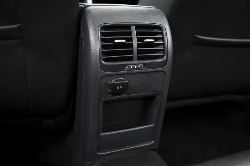 2014 Volkswagen Sagitar 1.4TSI Automatic Luxury — миниатюра 11
