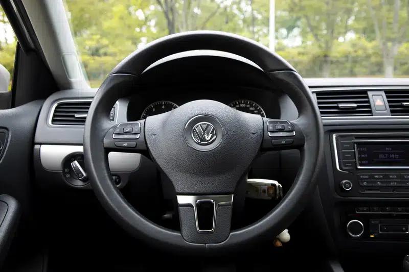2014 Volkswagen Sagitar 1.4TSI Automatic Luxury — миниатюра 20