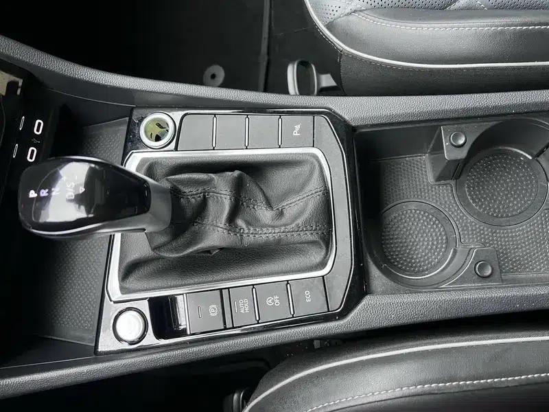 2023 Volkswagen Sagitar 300TSI DSG Super Edition — миниатюра 12