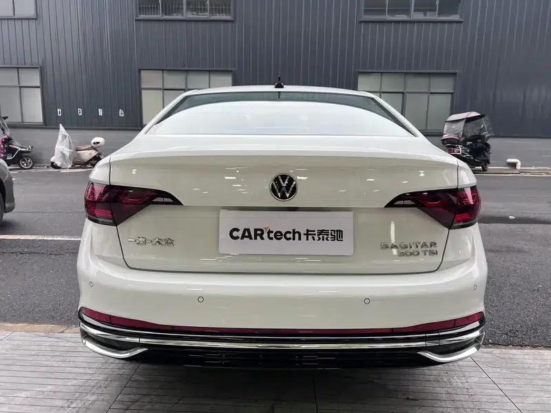 2023 Volkswagen Sagitar 300TSI DSG Super Edition — миниатюра 3