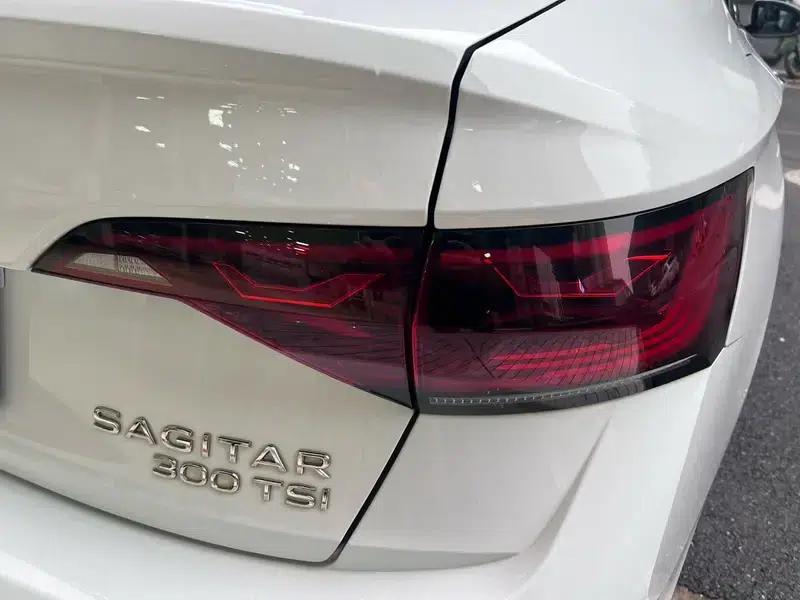 2023 Volkswagen Sagitar 300TSI DSG Super Edition — миниатюра 5