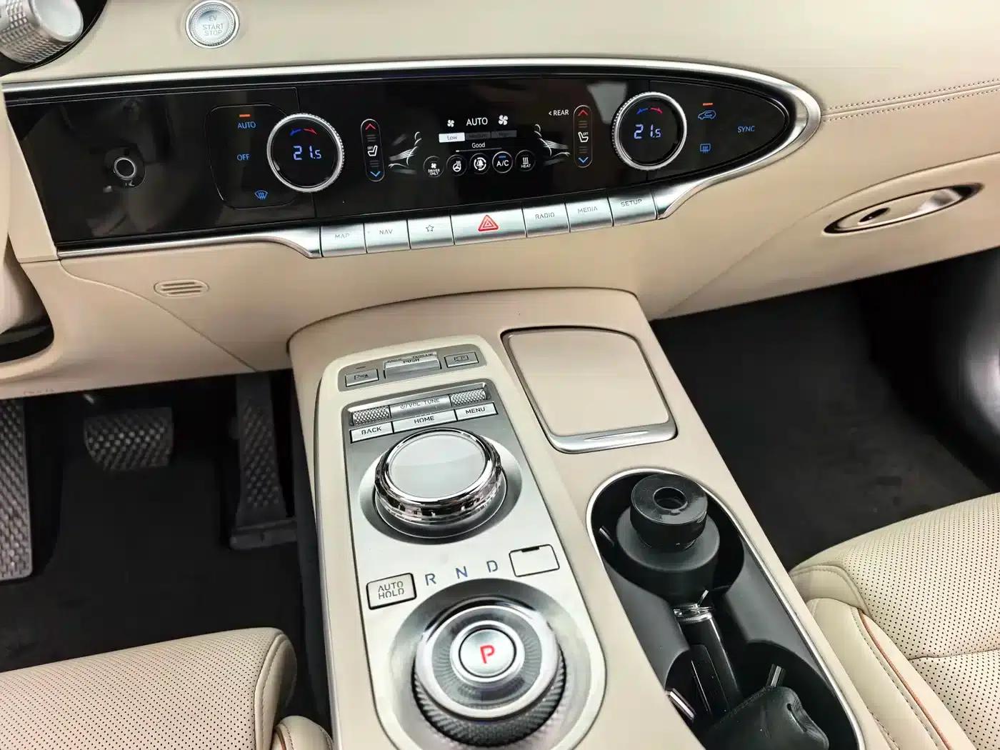Genesis GV70 EV 2023 Model - Flagship Edition — миниатюра 12
