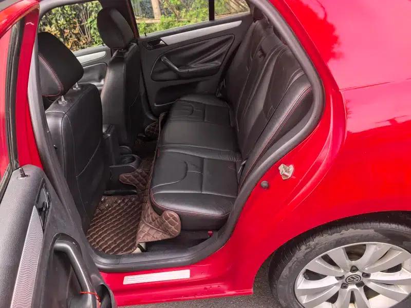 2011 Volkswagen Bora 1.4T Automatic Comfort Model — миниатюра 12