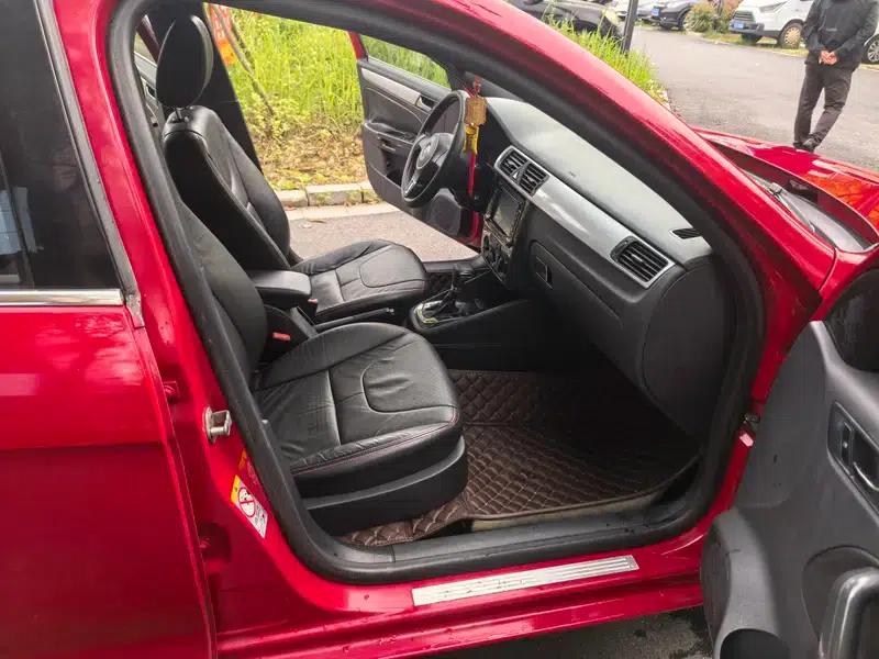 2011 Volkswagen Bora 1.4T Automatic Comfort Model — миниатюра 6