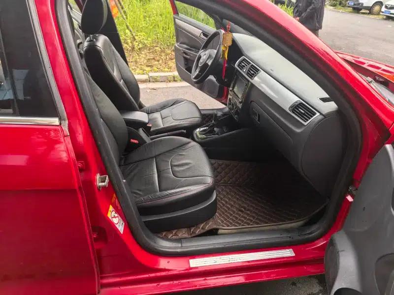 2011 Volkswagen Bora 1.4T Automatic Comfort Model — миниатюра 8