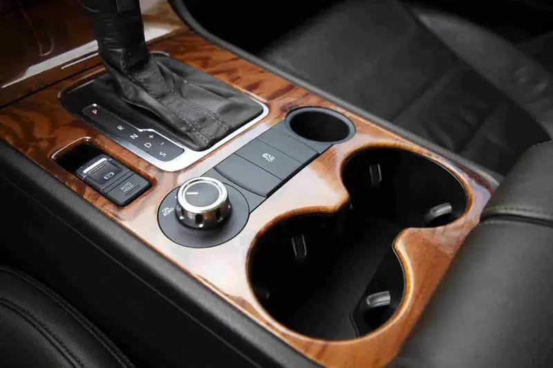 2011 Touareg 3.0TSI Standard Edition — миниатюра 11
