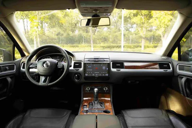 2011 Touareg 3.0TSI Standard Edition — миниатюра 16