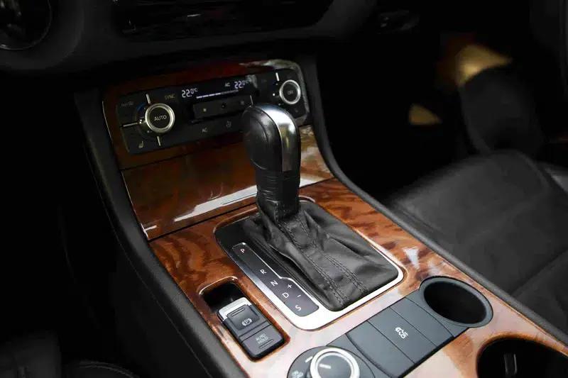 2011 Touareg 3.0TSI Standard Edition — миниатюра 19