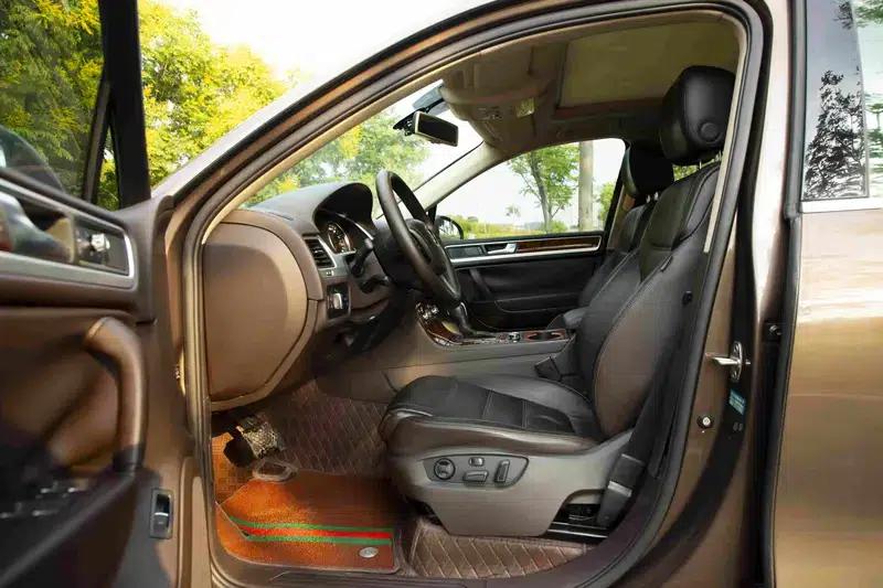 2011 Touareg 3.0TSI Standard Edition — миниатюра 25