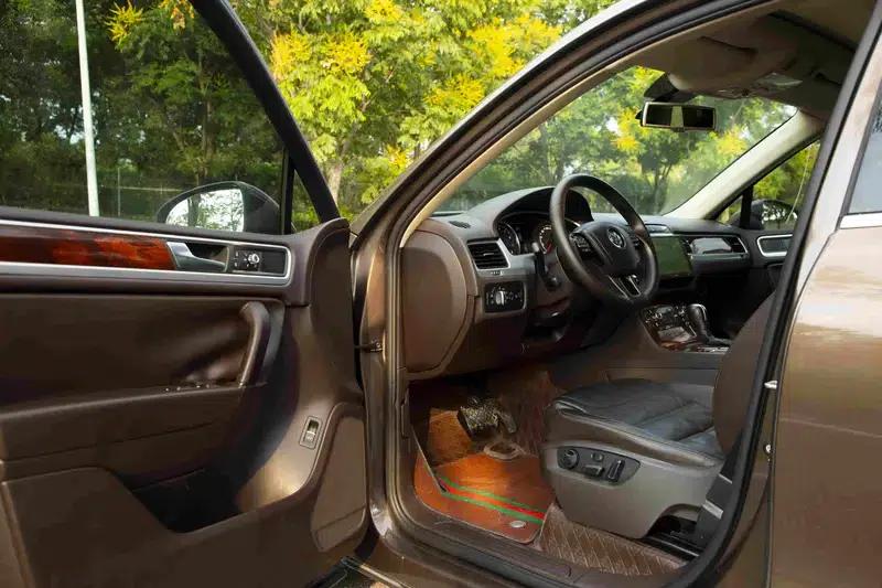2011 Touareg 3.0TSI Standard Edition — миниатюра 29