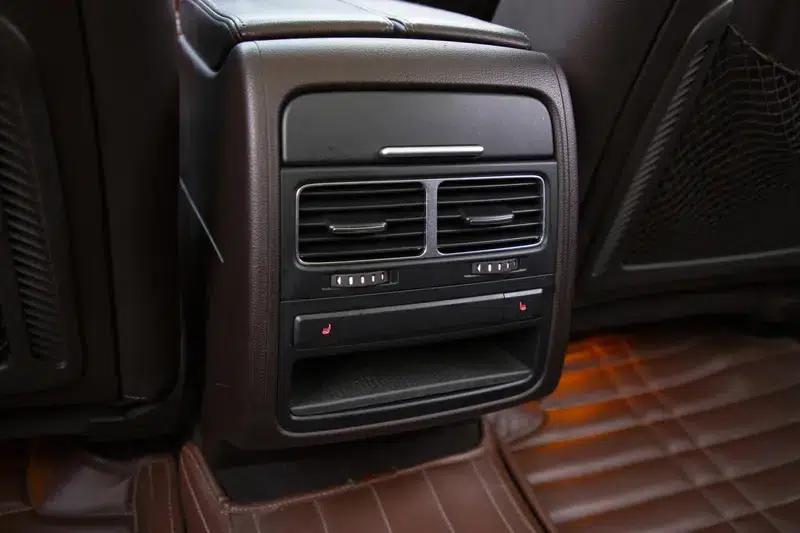 Touareg 2013 3.0TSI Limited Luxury Edition — миниатюра 12