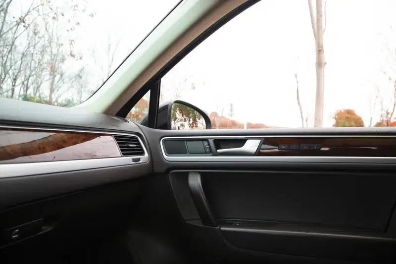 Touareg 2013 3.0TSI Limited Luxury Edition — миниатюра 14