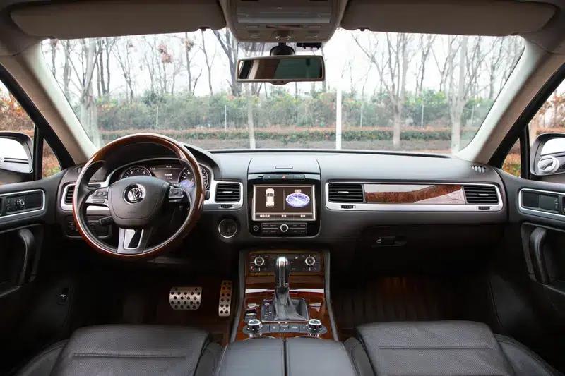 Touareg 2013 3.0TSI Limited Luxury Edition — миниатюра 17