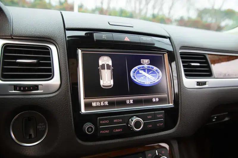 Touareg 2013 3.0TSI Limited Luxury Edition — миниатюра 10