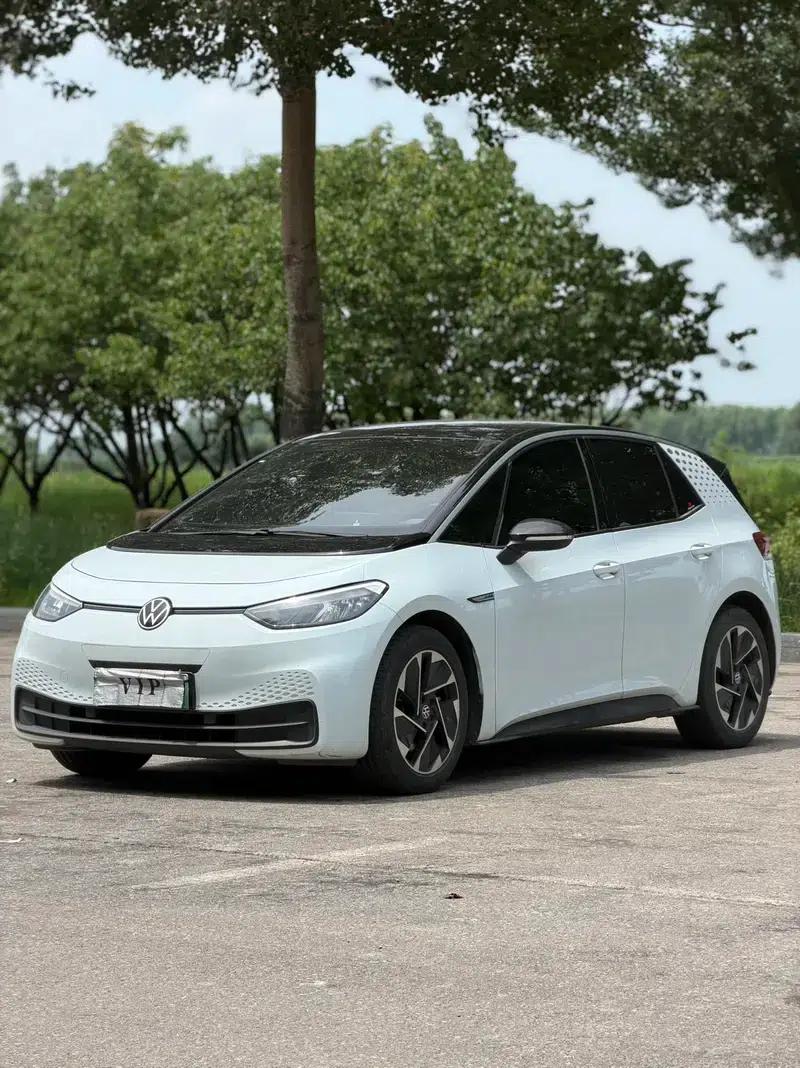 Volkswagen ID.3 2023 Pure Smart Edition — миниатюра 1