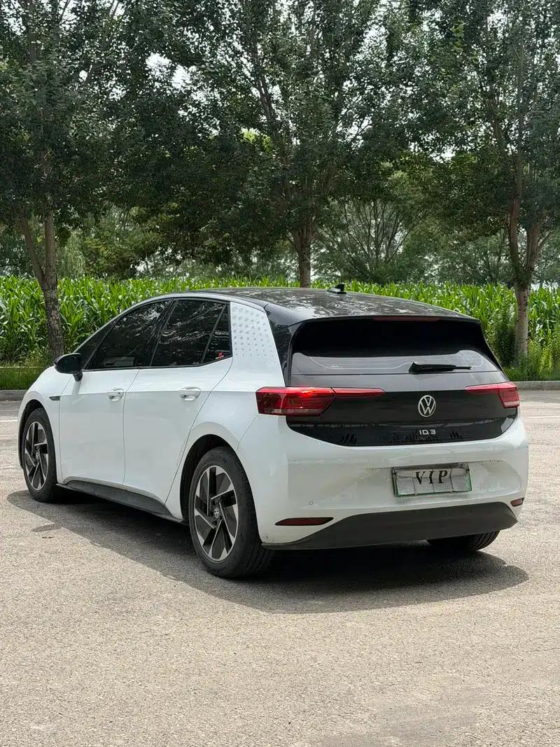 Volkswagen ID.3 2023 Pure Smart Edition — миниатюра 3