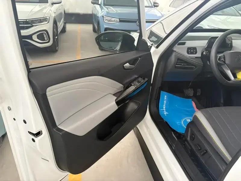 Volkswagen ID.3 2025 Smart Edition - Ultimate Edition — миниатюра 11