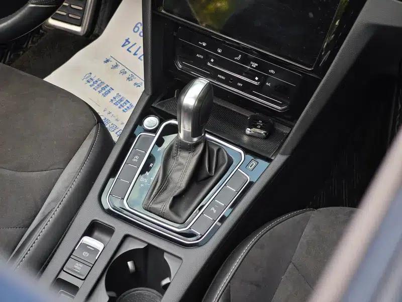 Volkswagen CC 2023 330TSI Dazzling Edition — миниатюра 18