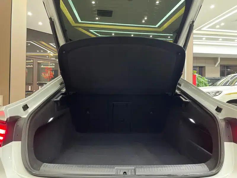 Volkswagen CC 2021 380TSI Striking Edition — миниатюра 24
