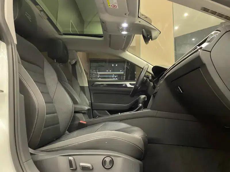 Volkswagen CC 2021 380TSI Striking Edition — миниатюра 25