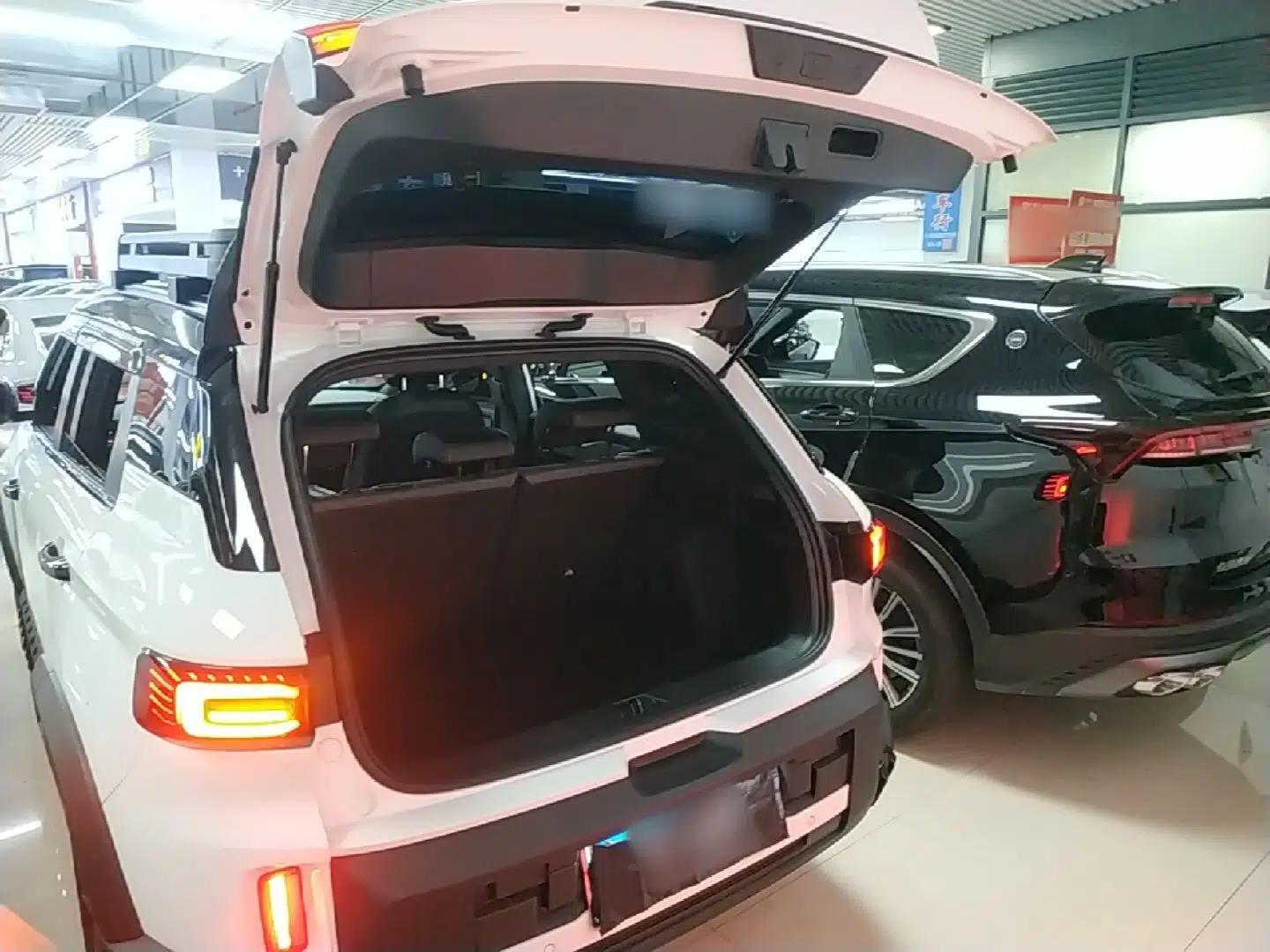 Geely Auto Cowboy 2025 1.5TD Trendy Play Edition — миниатюра 22