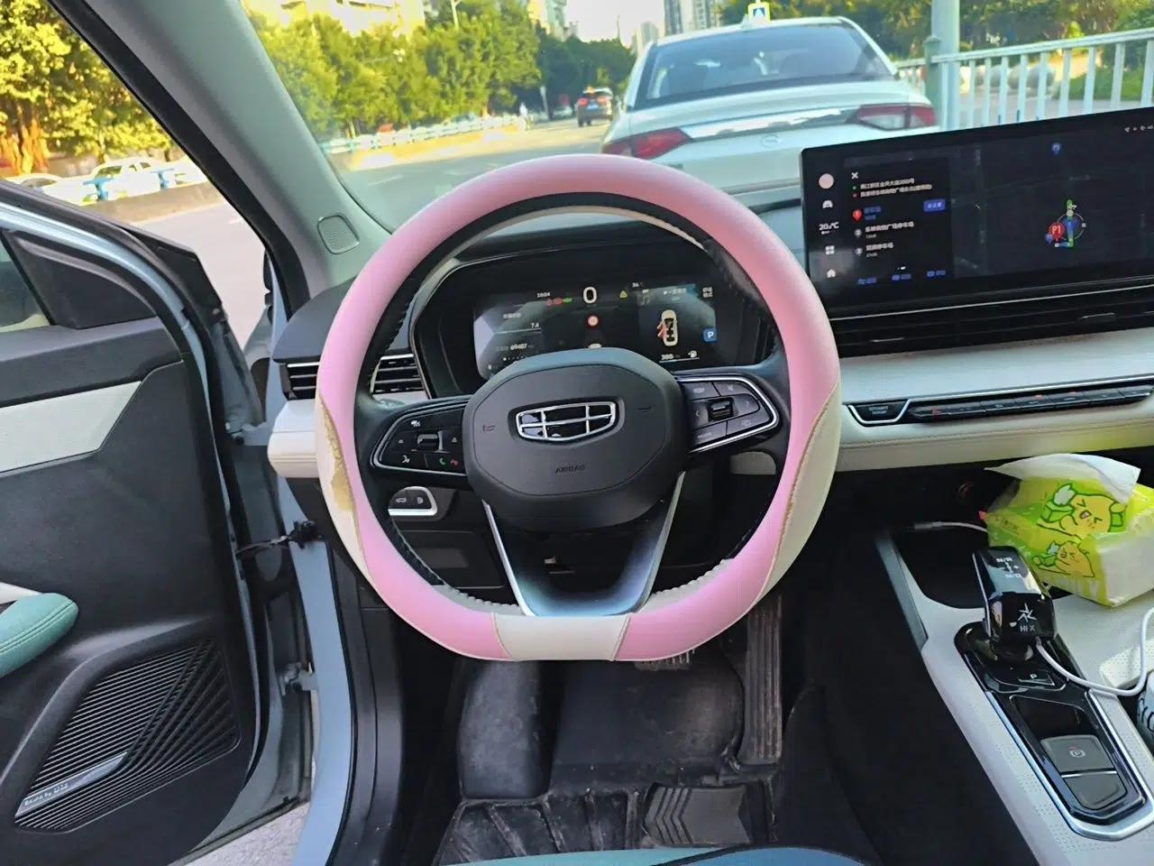 Geely Auto Emgrand L HiP 2022 1.5TD-DHT Pro 100KM Super Rui — миниатюра 10