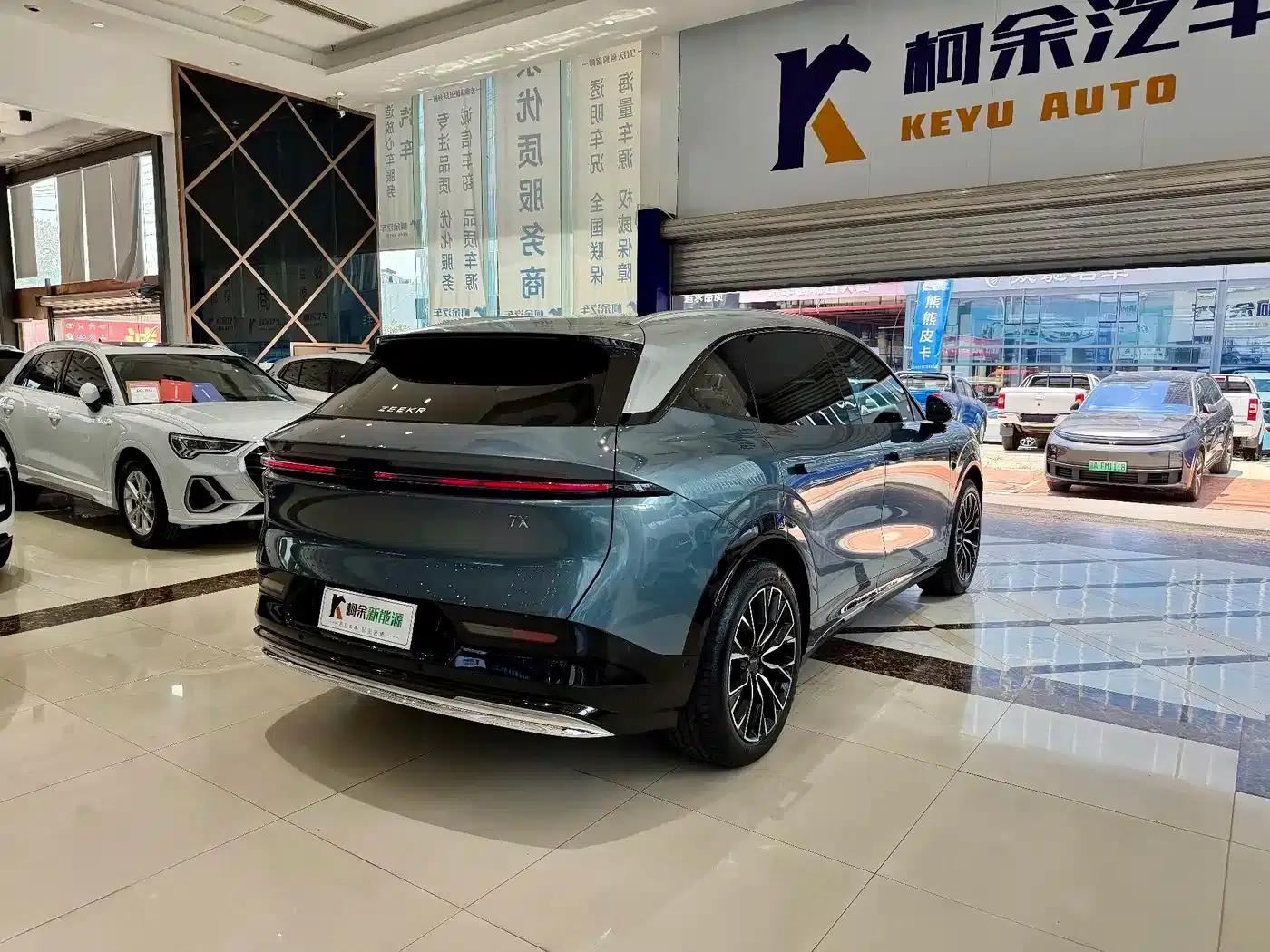 Jike 7X 2025 Model 100kWh Long-Range Rear-Wheel Drive Intelligent Driving Edition — миниатюра 16