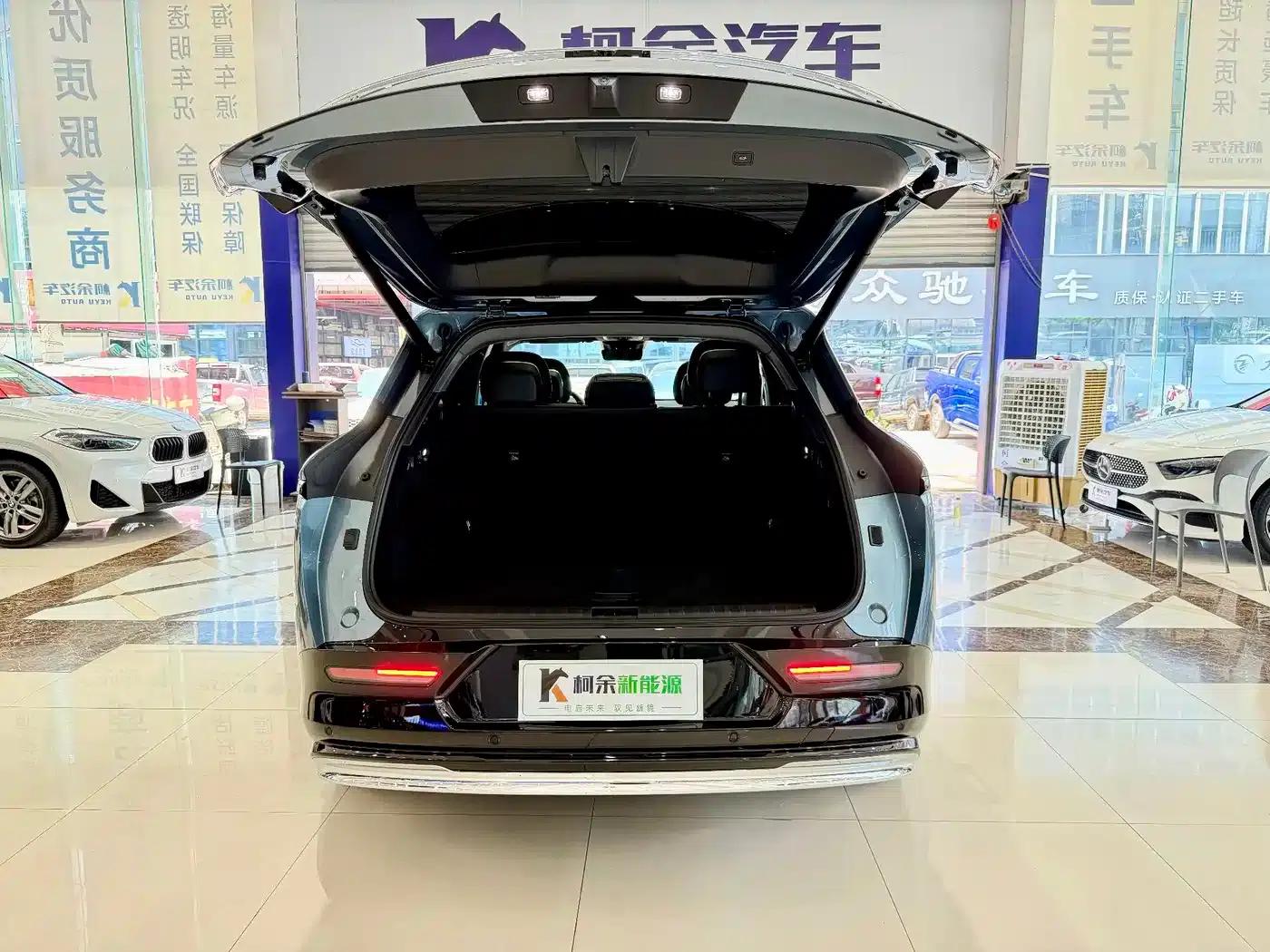 Jike 7X 2025 Model 100kWh Long-Range Rear-Wheel Drive Intelligent Driving Edition — миниатюра 18